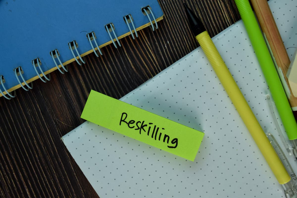 RESKILLING LÀ GÌ? TẠI SAO RESKILLING LẠI QUAN TRỌNG VÀ CẦN THIẾT TRONG DOANH NGHIỆP 